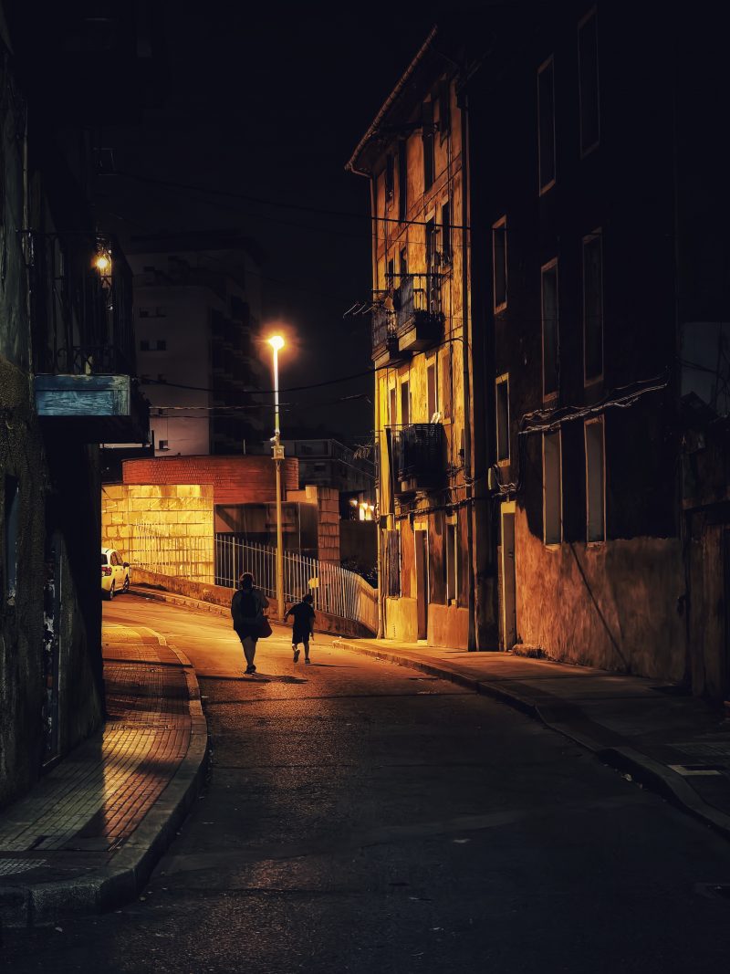 El silencio de la calle dormida – Fotografía creativa móvil en Barakaldo | Ibarakaldo