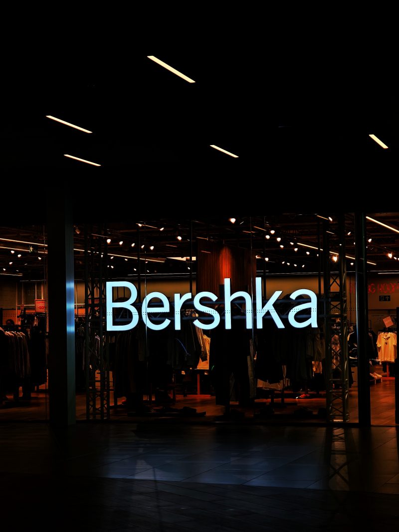 BERSHKA 4 Max Center – Fotografía creativa móvil en Barakaldo | Ibarakaldo