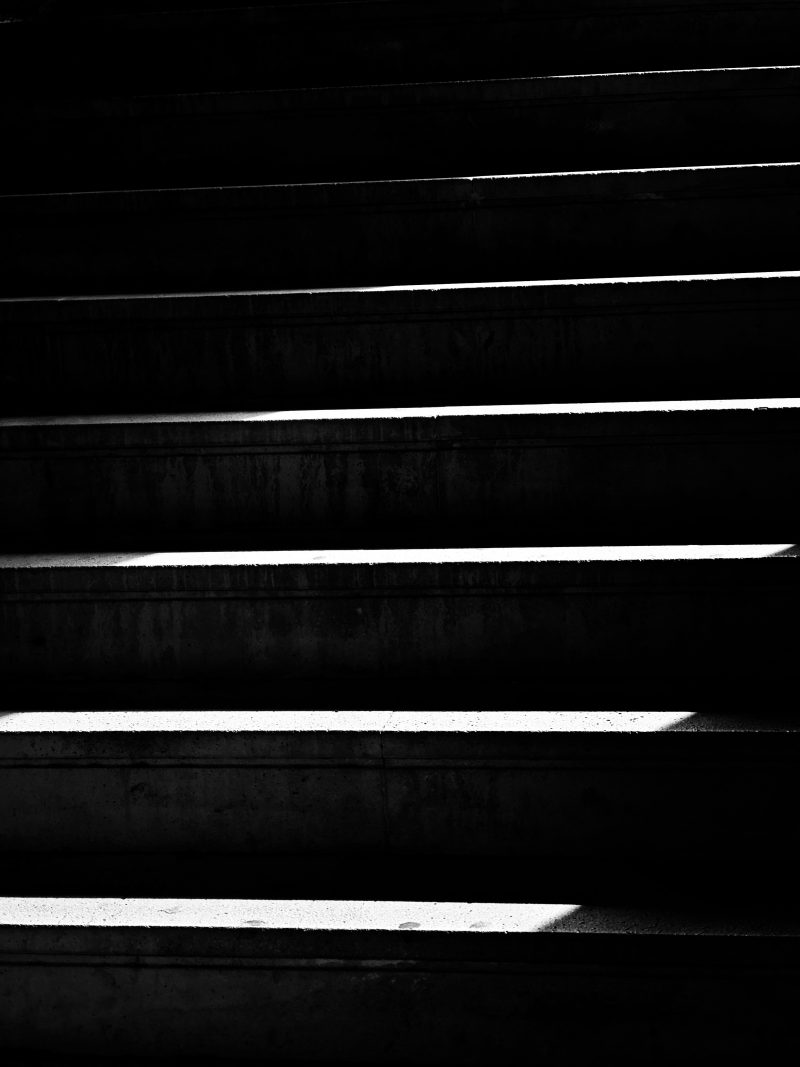 Monocromia y Ritmo – Fotografía creativa móvil en Barakaldo | Ibarakaldo