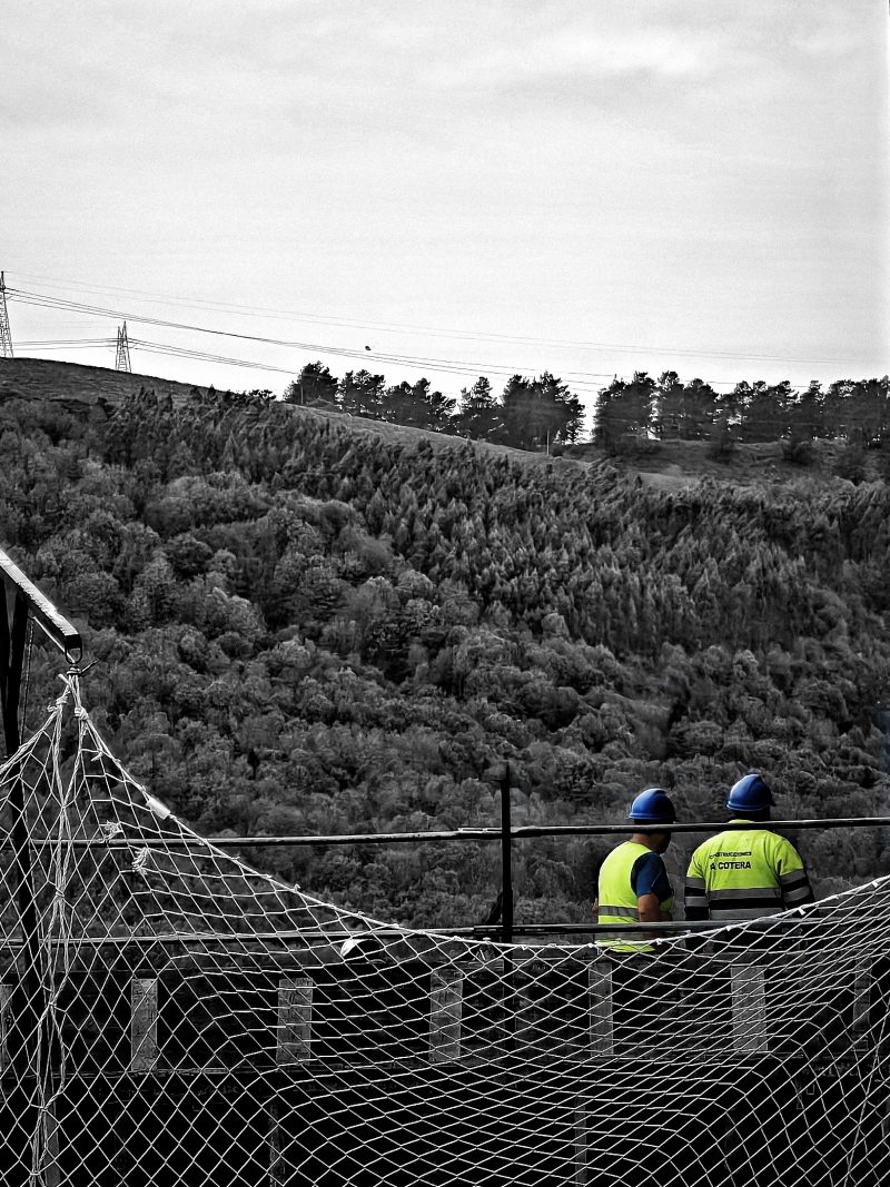 Desaturado Selectivo| MEN AT WORK | Momentos Splash (Cut Out). Fotografía Creativa Ibarakaldo