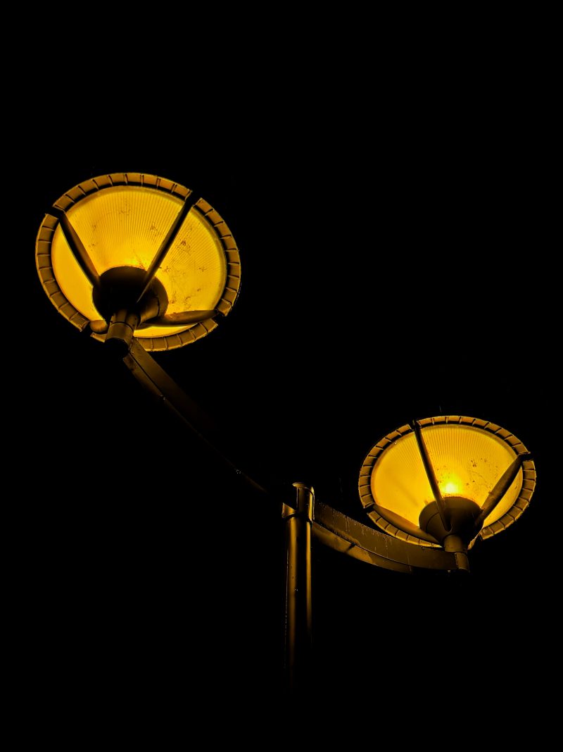 Somebody’s Watching Me 5 – Fotografía creativa móvil en Barakaldo | Ibarakaldo