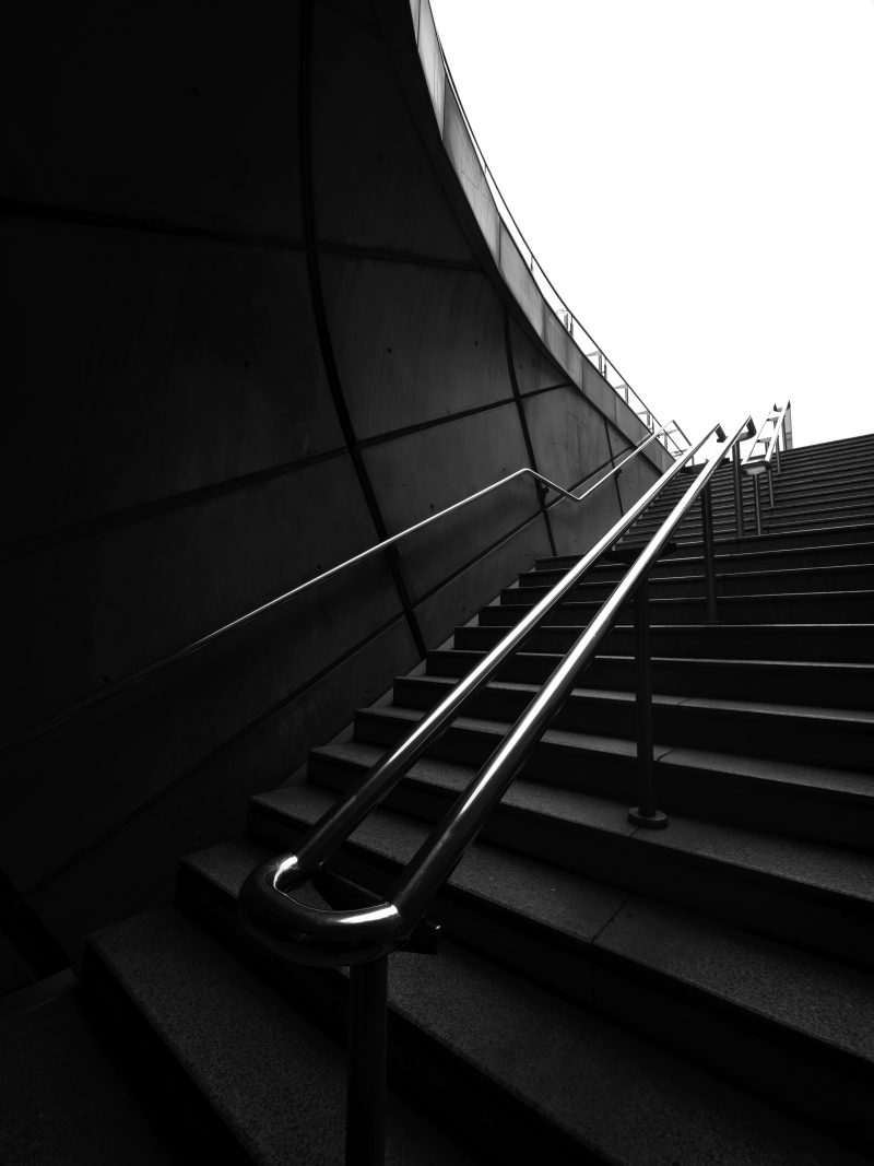 El Peso de la Sombra – Fotografía creativa móvil en Barakaldo | Ibarakaldo