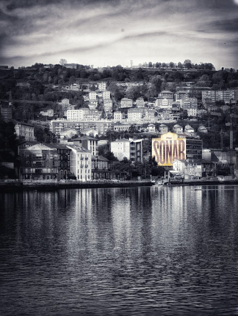 Bilbao. La Kapi 4 | Desaturado Selectivo –   Momentos Splash (Cut Out). Arte y fotografía en Bilbao | Ibarakaldo